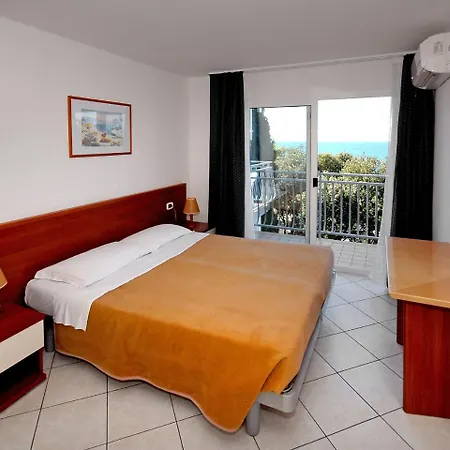 Splendid Resort.4 דירה פולה